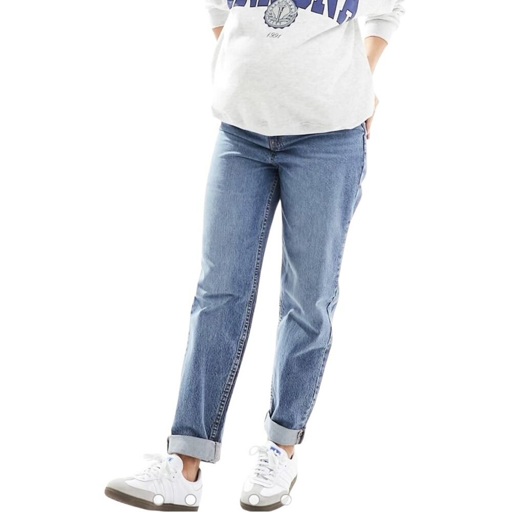 ASOS DESIGN Maternity high rise relaxed mom jeans in mid blue Plus Size 16